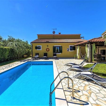 Spacious Three-Bedroom Villa Balun With Pool Пореч Екстер'єр фото