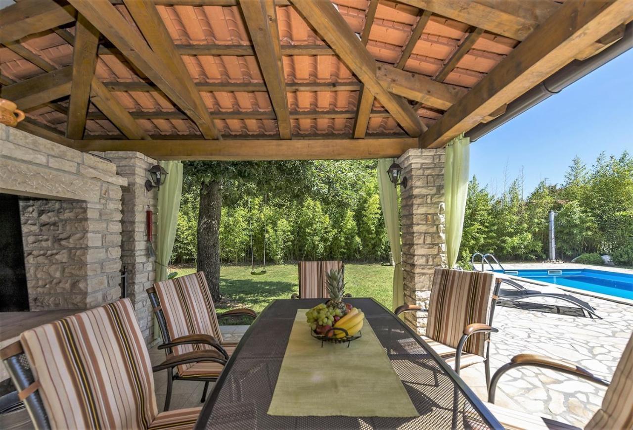Spacious Three-Bedroom Villa Balun With Pool Пореч Екстер'єр фото