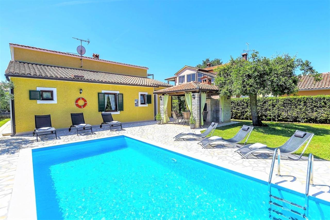 Spacious Three-Bedroom Villa Balun With Pool Пореч Екстер'єр фото