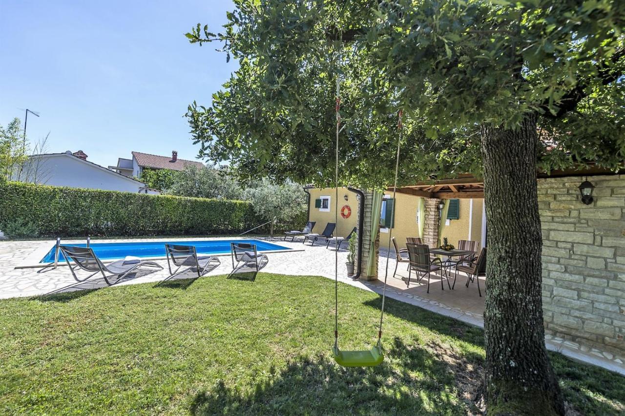 Spacious Three-Bedroom Villa Balun With Pool Пореч Екстер'єр фото